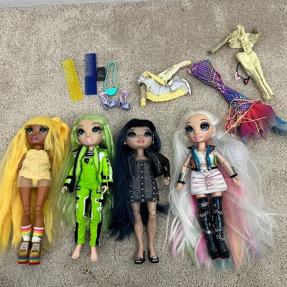 Rainbow High Doll Acessory Lot of 4 Sunny Madison Jade Hunter Nyugen Amaya - Picture 1 of 16